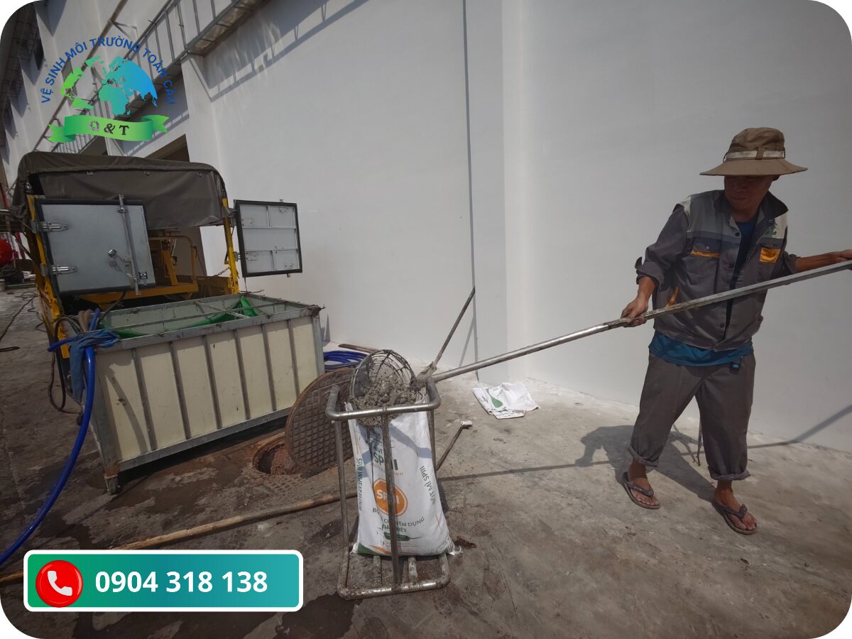 Dấu Hiệu Nhận Biết Cống Bị Tắc Tại Quận Long Biên