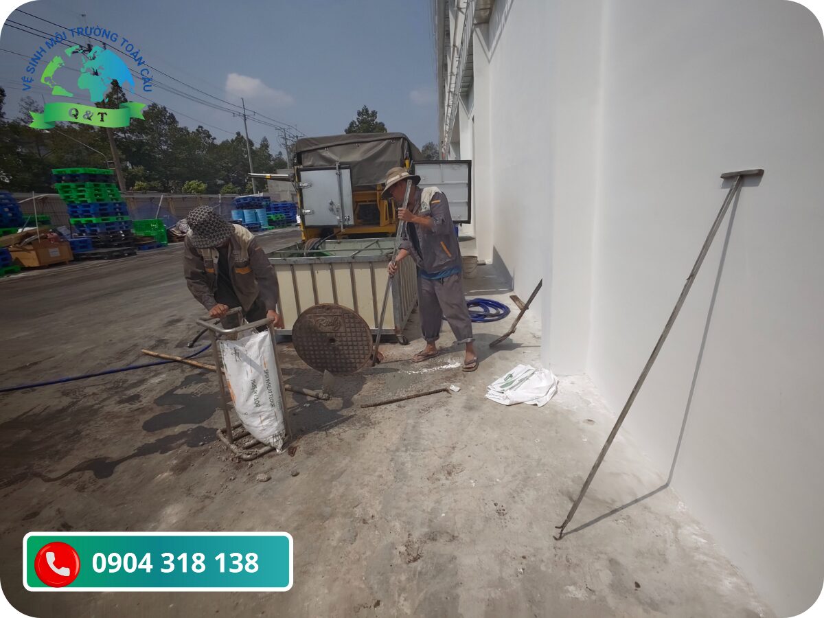 Tại sao cống tại quận Hoàng Mai lại hay bị tắc?