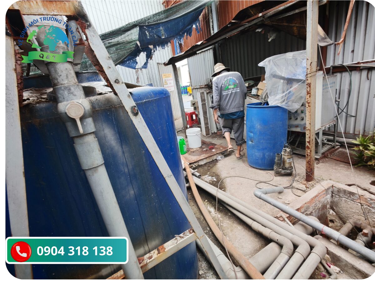 Dấu Hiệu Cảnh Báo Bể Phốt Nhà Bạn Đang "Kêu Cứu"