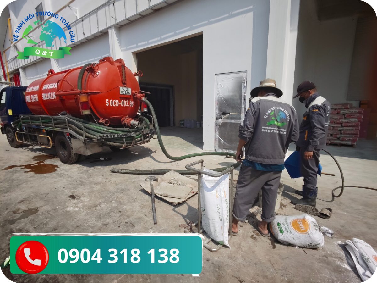 Xe chuyên dụng công suất lớn túc trực phục vụ tại Thủ Dầu Một.