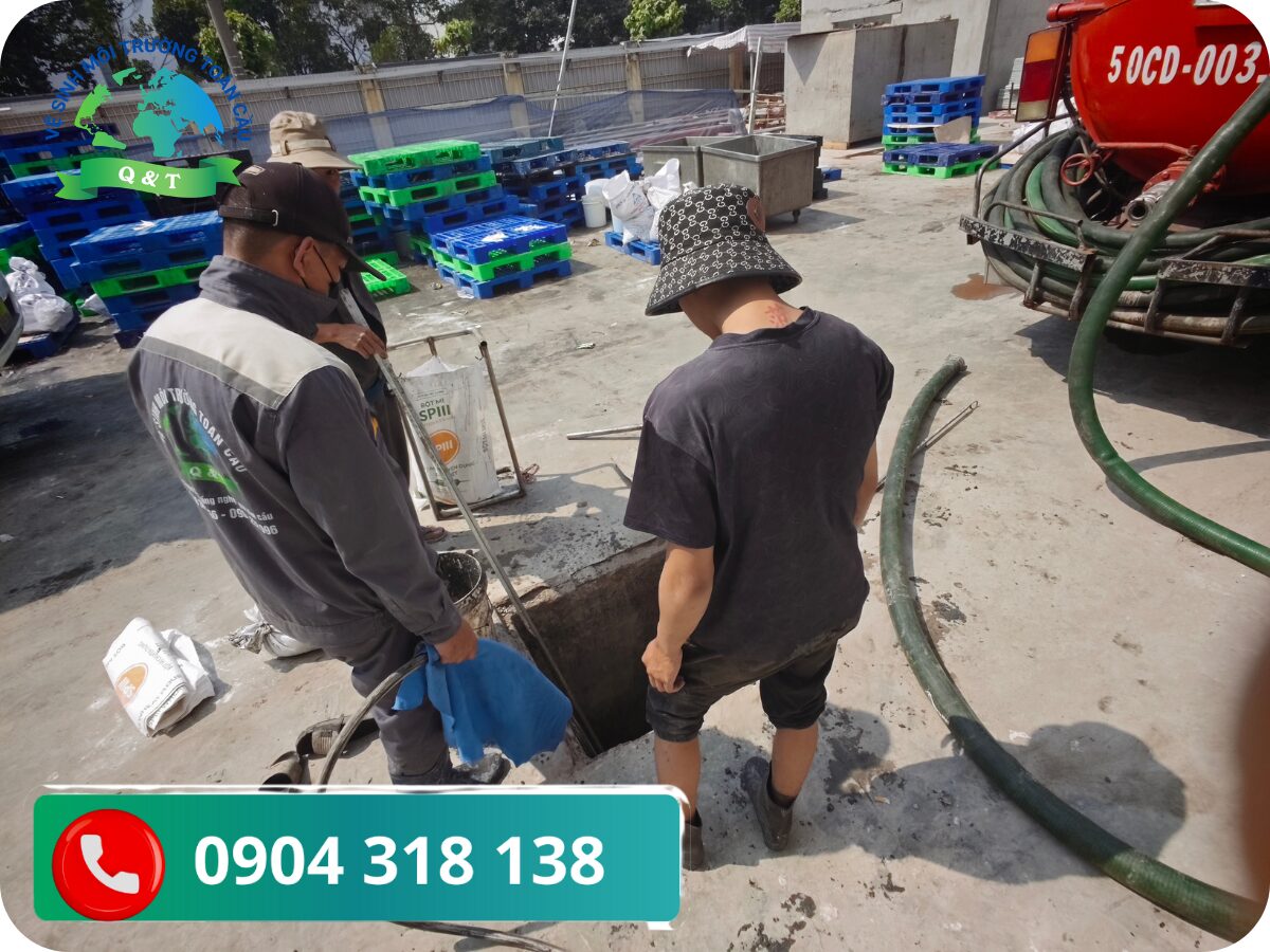 Quy trình hút hầm cầu chuyên nghiệp tại Môi Trường Quyết Thắng