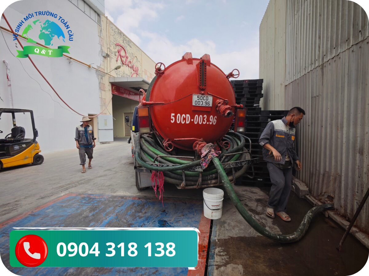 Những yếu tố ảnh hưởng đến giá hút hầm cầu