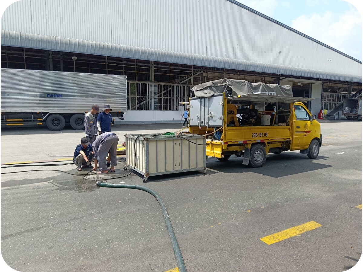 Các Phương Pháp Thông Tắc Bồn Cầu