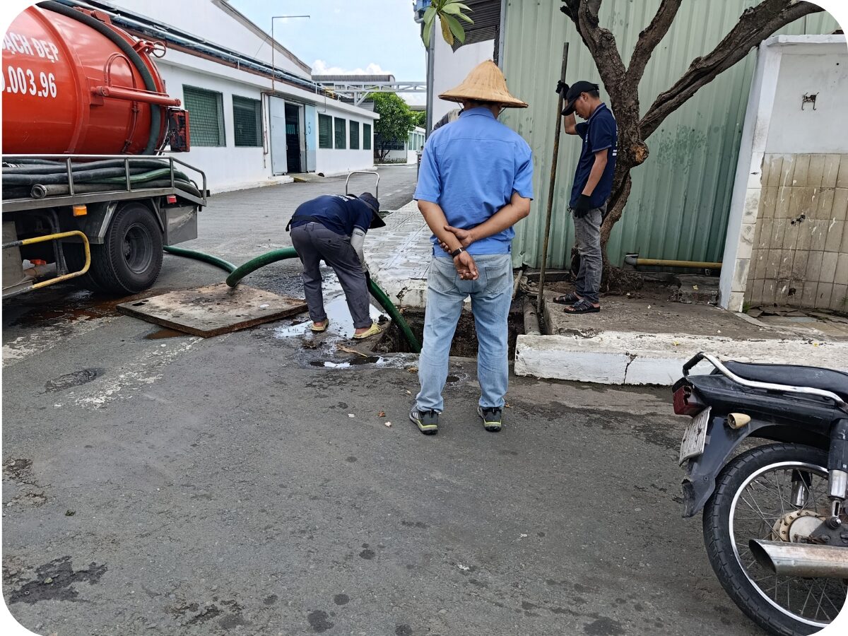 Hút hầm cầu Đất Đỏ
