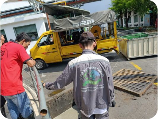 Thông bồn cầu Châu Đức