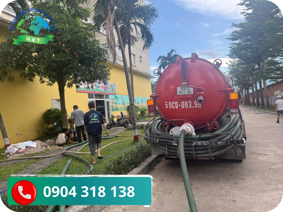Hút hầm cầu Phú Tân
